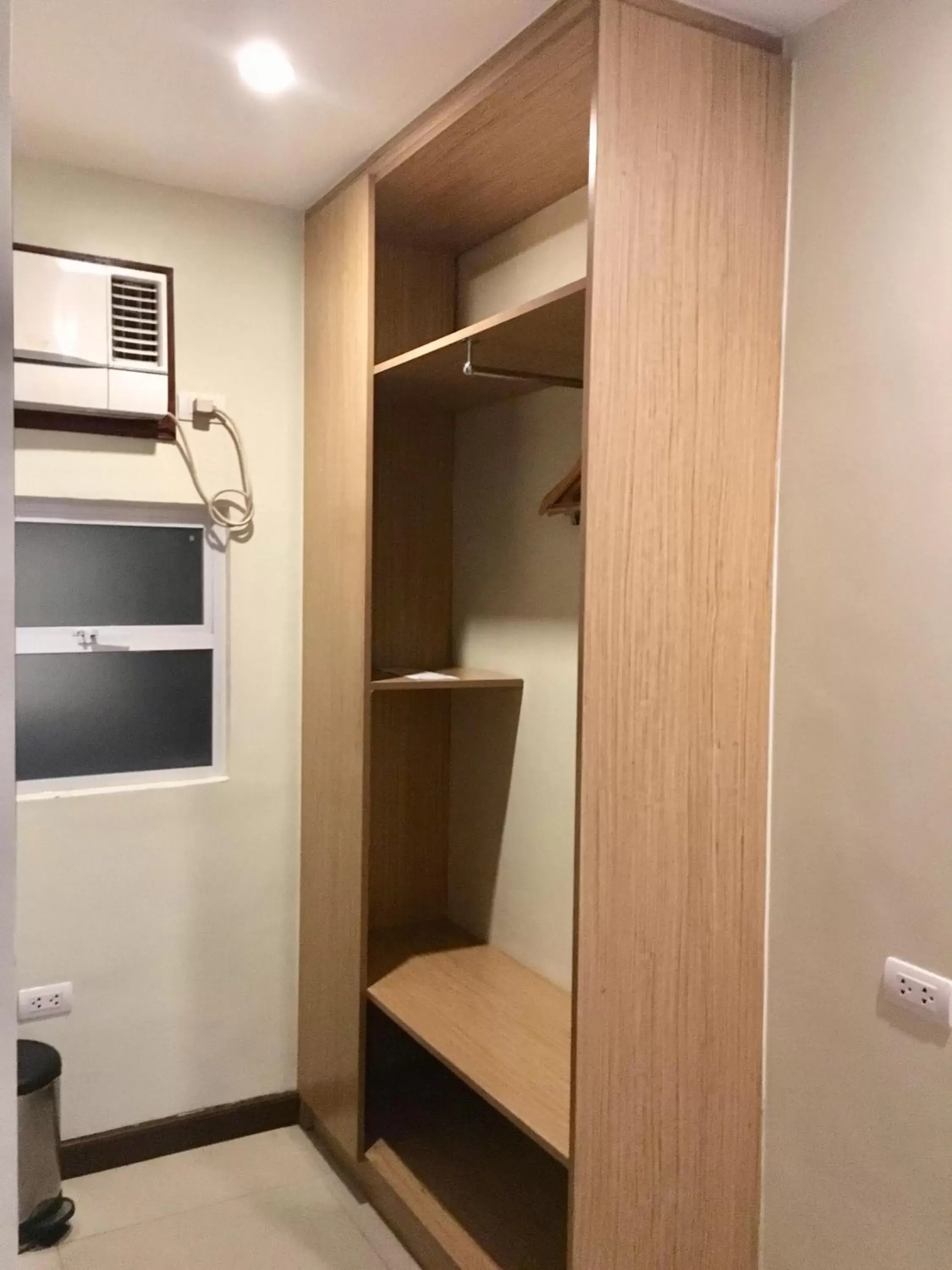 wardrobe in Belian Hotel